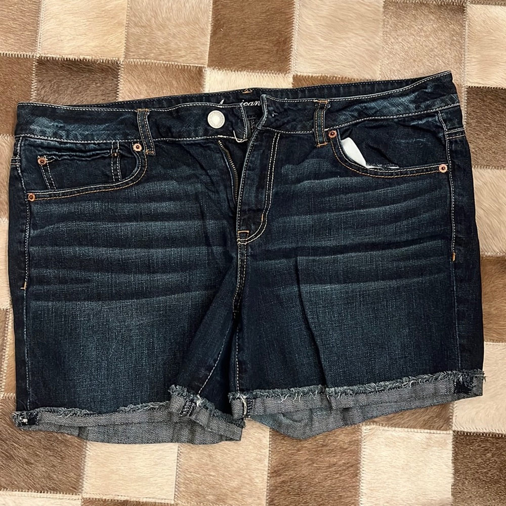 Women’s American Eagle Denim Shorts 14